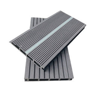 Natural Co Extrusion Komposit Decking Boards Cahaya WPC Lantai 16ft