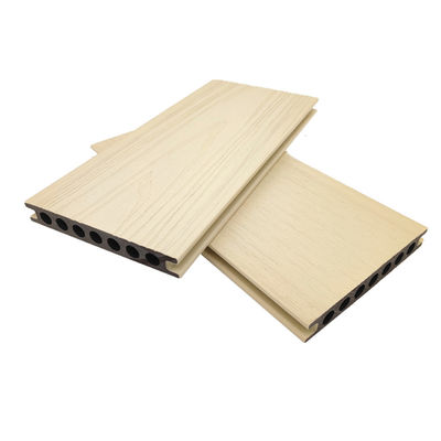 Lantai Decking Komposit WPC Anti UV Disikat Luar Ruangan Untuk Balkon Beras Putih