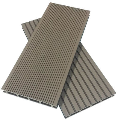 Sampel Gratis Lantai Luar Ruangan WPC Decking Komposit Plastik Kayu Berongga Tahan Air