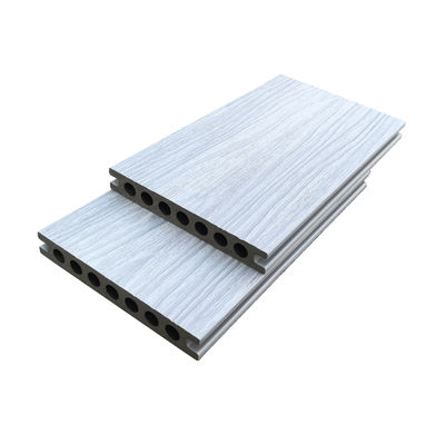 CO Extrusion WPC Deck Boards Anti Slip Surface Untuk Zona Lalu Lintas Area Kolam 21*145 mm