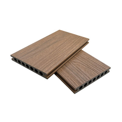 Daya Daya Premium untuk Kehidupan Luar Ruang Koeks