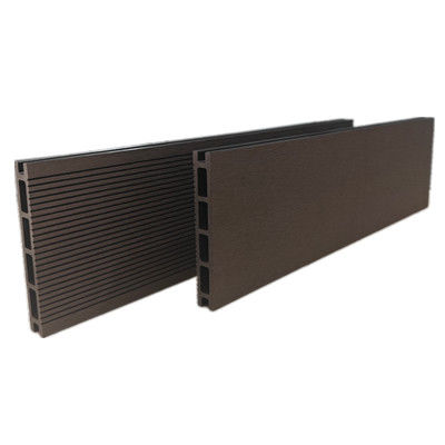 Lantai WPC yang dapat disesuaikan 21*145 mm yang disesuaikan dengan kebutuhan desain spesifik Anda