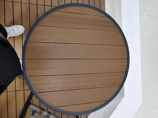 Mendefinisikan kembali kehidupan luar: Kursi & Tabel Taman WPC Premium