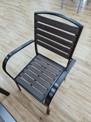 Mendefinisikan kembali kehidupan luar: Kursi & Tabel Taman WPC Premium