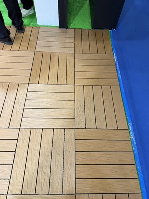 Lantai WPC Seri Mewah 500x500: Keahlian Mendefinisikan Keunggulan