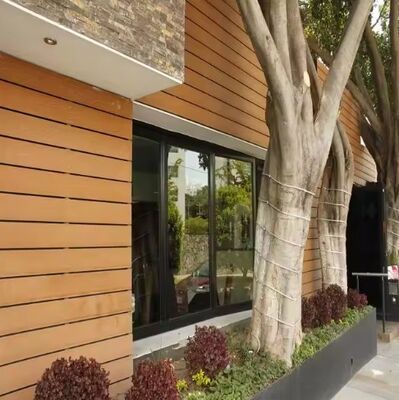 Panel Dinding Komposit Plastik Kayu Luar Ruangan Tahan Air Kualitas Tinggi Dekorasi Siding Co-Extrusion Eksternal Cladding Villa