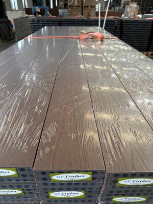 Panel Komposit Bahan Bangunan Tahan Lama Decking Furnitur Luar Ruangan WPC