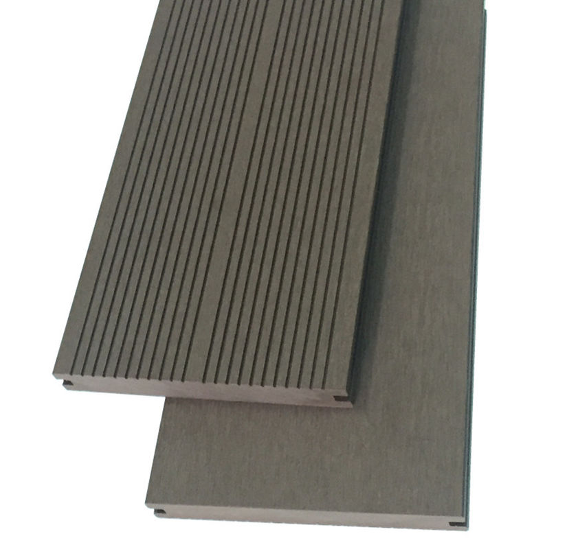 Antrasit Lantai WPC Decking Teras Komposit Kontemporer Untuk Balkon Luar Ruangan