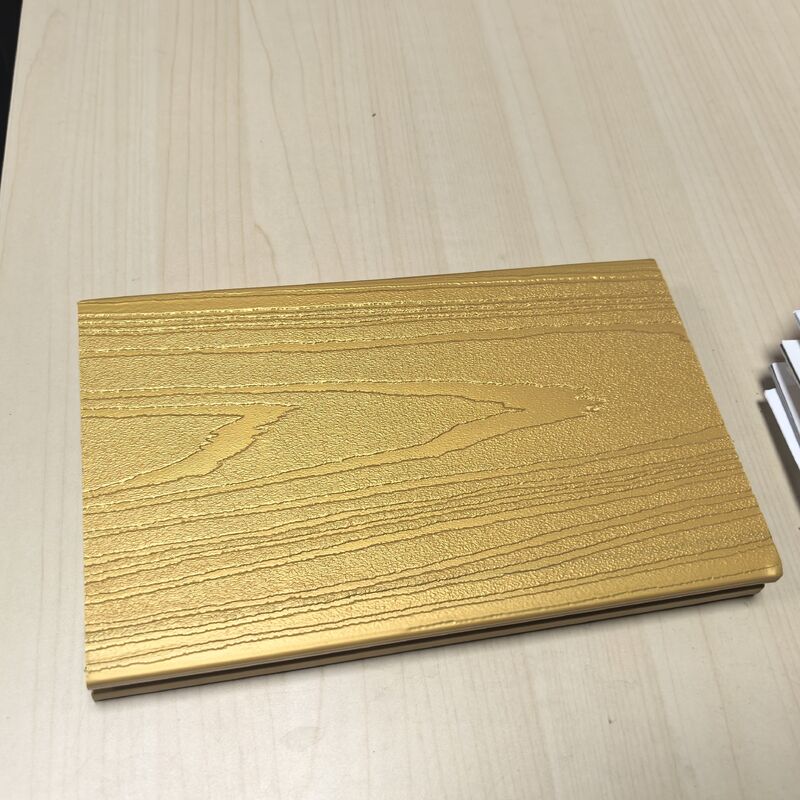 PANEL WPC LOGAM DENGAN DECKING EMAS PATINA GLIMMER MEWAH