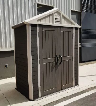 Atap Transparan Ringan Kelas 8 Tahan Angin Ramah Lingkungan Mudah Dirakit Rumah Alat Berkebun Panel WPC Luar Ruangan