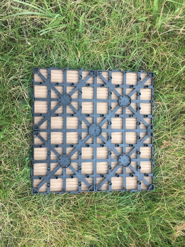 Ubin Dek WPC DIY 30*30CM Lantai Luar Ruangan Serat Kayu Alami untuk Teras Rumah